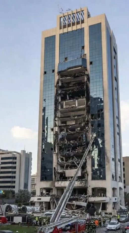 阿联酋一栋大楼遭袭之后损毁严重（图1）。伊朗方面称这栋大楼住有很多美军官兵，所以