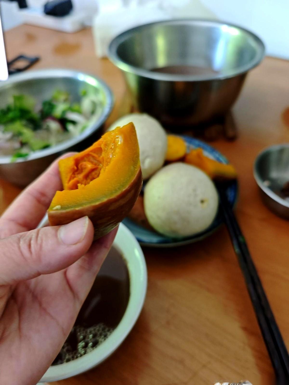 体检报告单上那个“7点多”的血糖数字，像个锤子，砸得我脑子嗡嗡响。我二话不说，