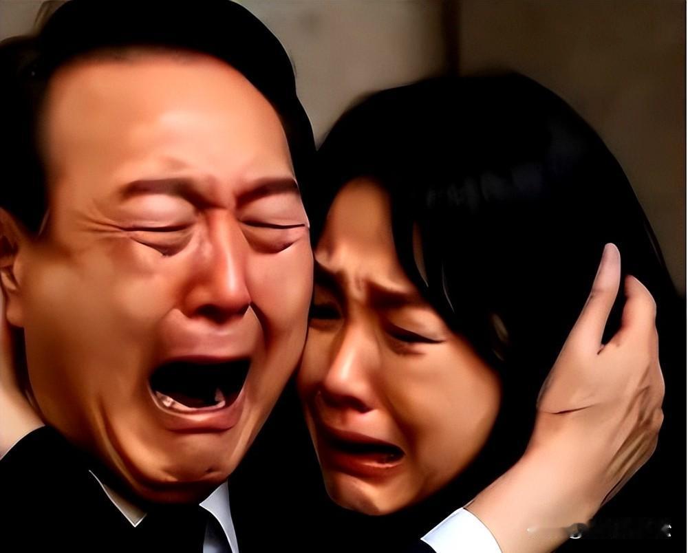 尹锡悦和金建希最终还是没能见上一面！今天俩人同时出庭受审，韩国法务部为了不让俩