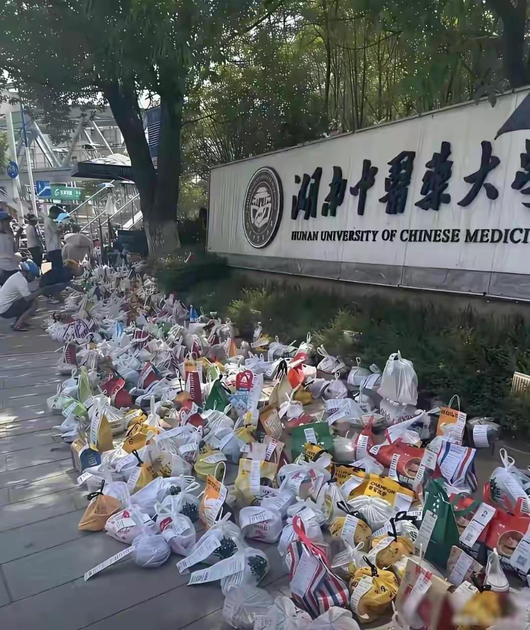 谁还敢说外卖不好？未来的医生在这里做示范放心吃[灵光一