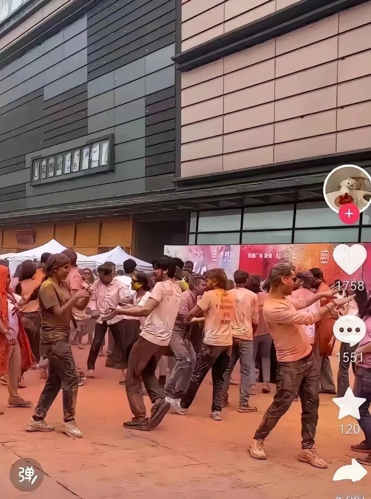 成都环卫工人吐槽印度人自私，为了自己的节日不顾他们的死活！ 6月6日下