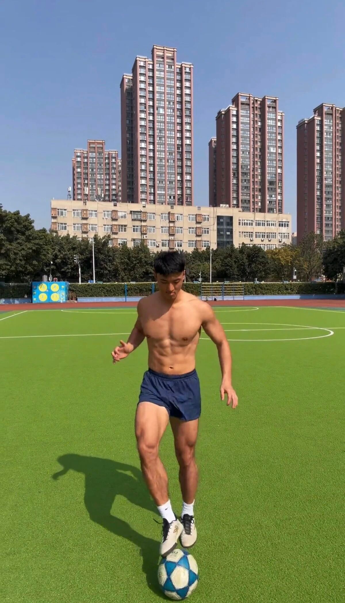 不必对全世界失望，百步之内，必有芳草。