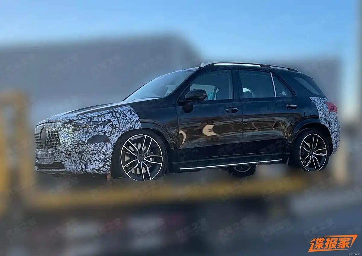 明年二次中期改款的奔驰GLE上市，国产长轴版也跟着一起，真能磨叽，X5都国产3年