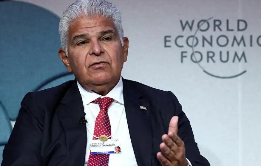 2月5日，巴拿马政府口风一变，说愿意重新考虑将两个港口的经营权“归还”给长和集团