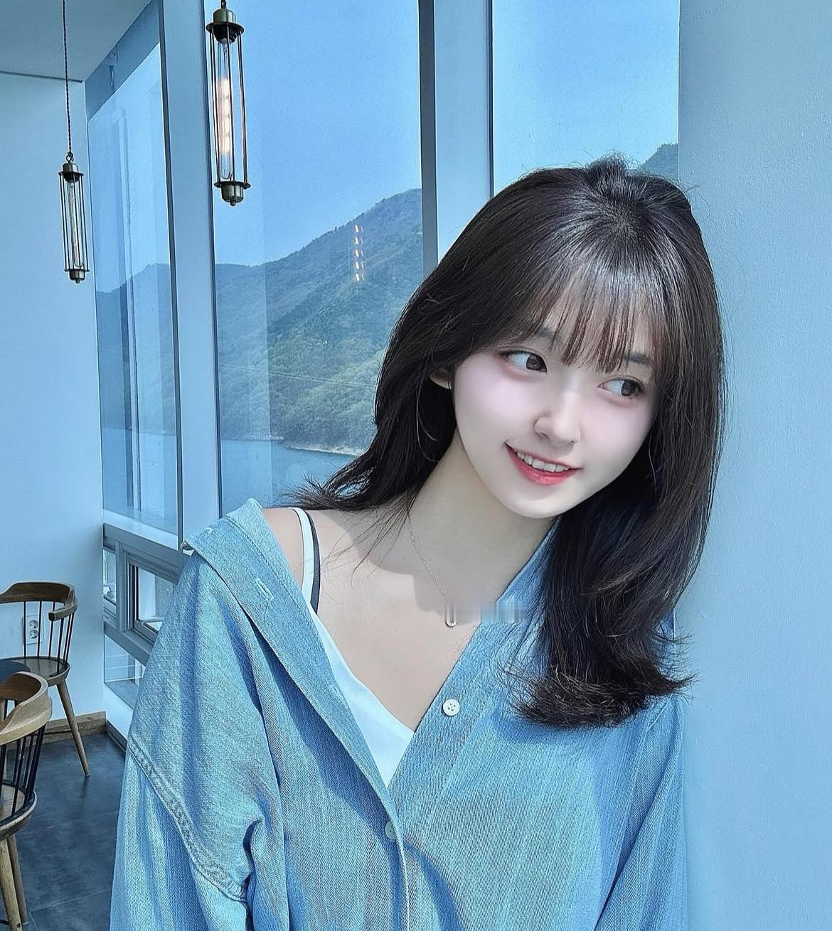 什么样的穿搭可以成为气质女神?一件普通的衣服，配上气质女神的穿搭，瞬间提升好几