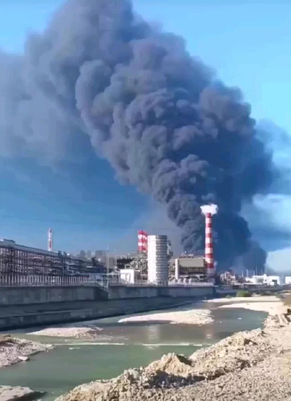 俄媒报道，当地时间19日，俄罗斯外交部发言人扎哈罗娃表示，基辅政权近日频频袭击扎