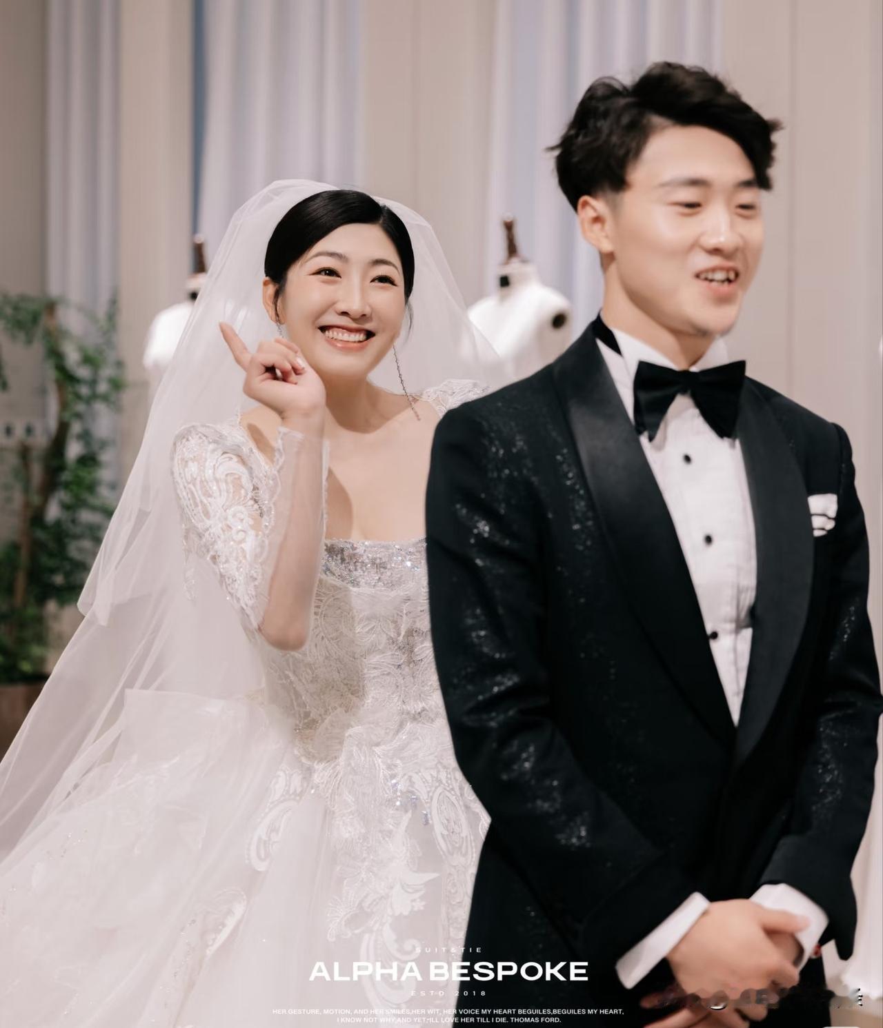 王心迪太爱徐梦桃了，赛后采访中含桃量好高。直言自己拿了金牌，家庭地位也是第二。