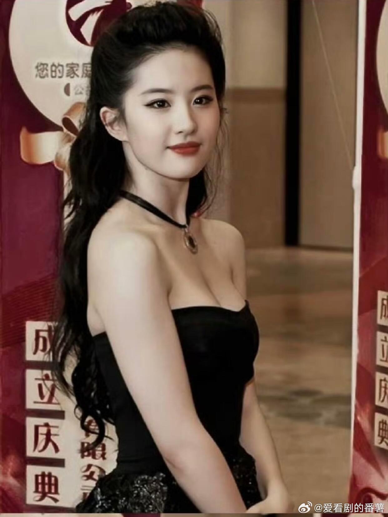 刘亦菲刘亦菲，很多人都敢说…她简直是惊为天人的美终于明白言情小说里男