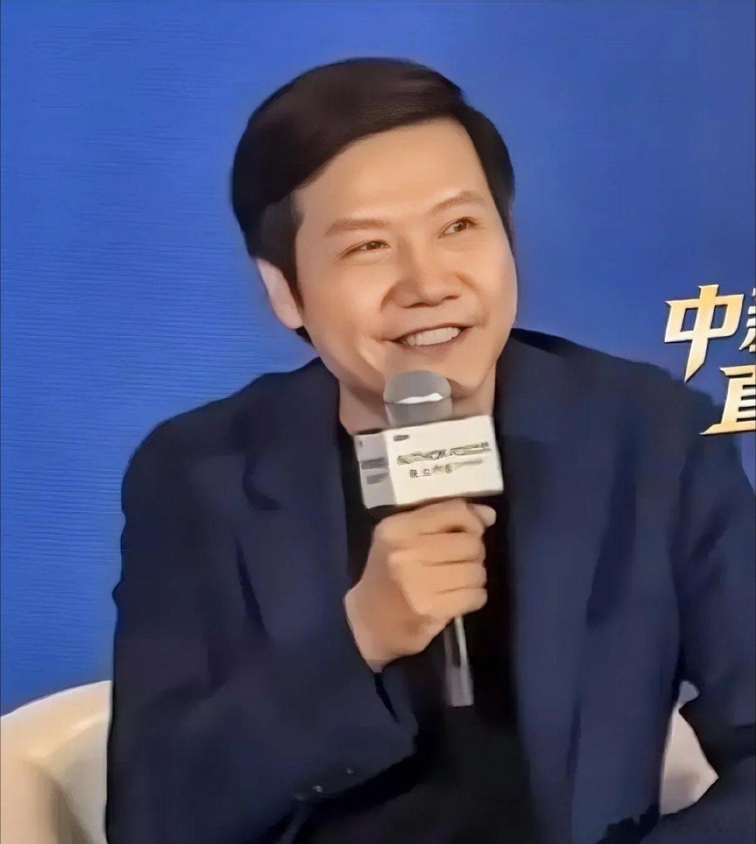 果然姜还是老的辣记者问雷军，怎么看待被小孩姐吐槽吃早饭还要拍照的事情，万万没想到