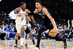 马刺连续3次战胜雷霆，队内7大球星数据分别是:第3胜，12月26号赢15分—