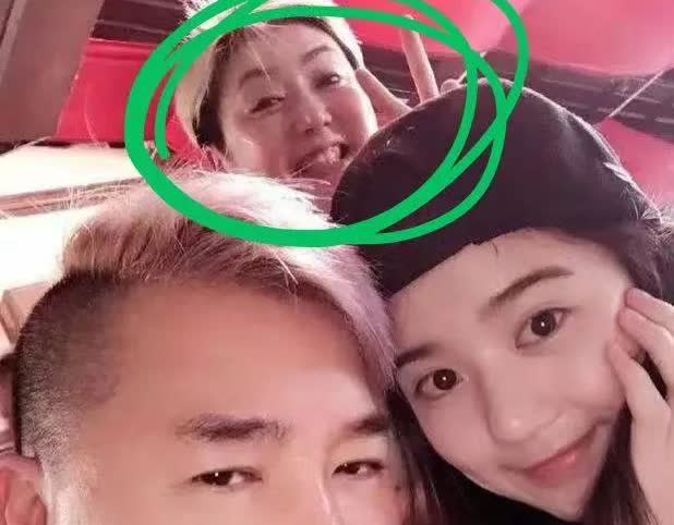 一觉醒来，李凯馨事件又反转了！李凯馨干爹终于发声：因果报应，请