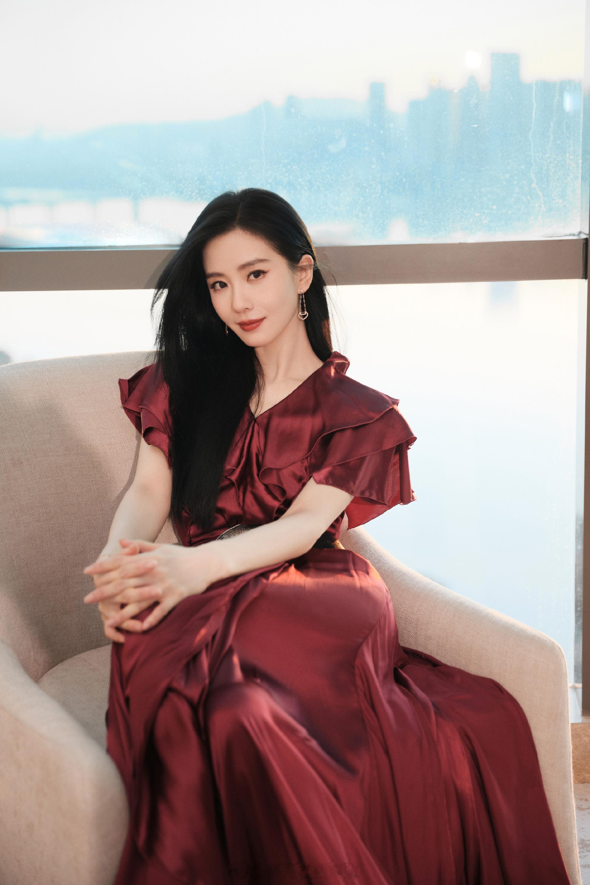 刘诗诗红色炽烈蔓延