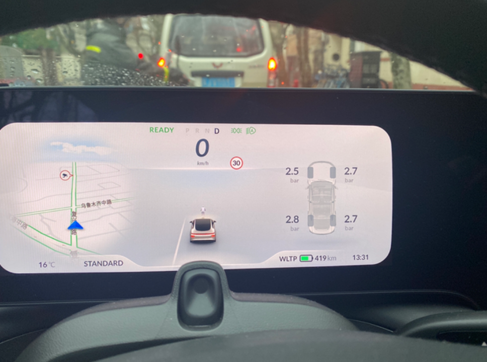 三个月开下来小鹏P7的几个特点1、官方续航670公里，实际只能充电到51