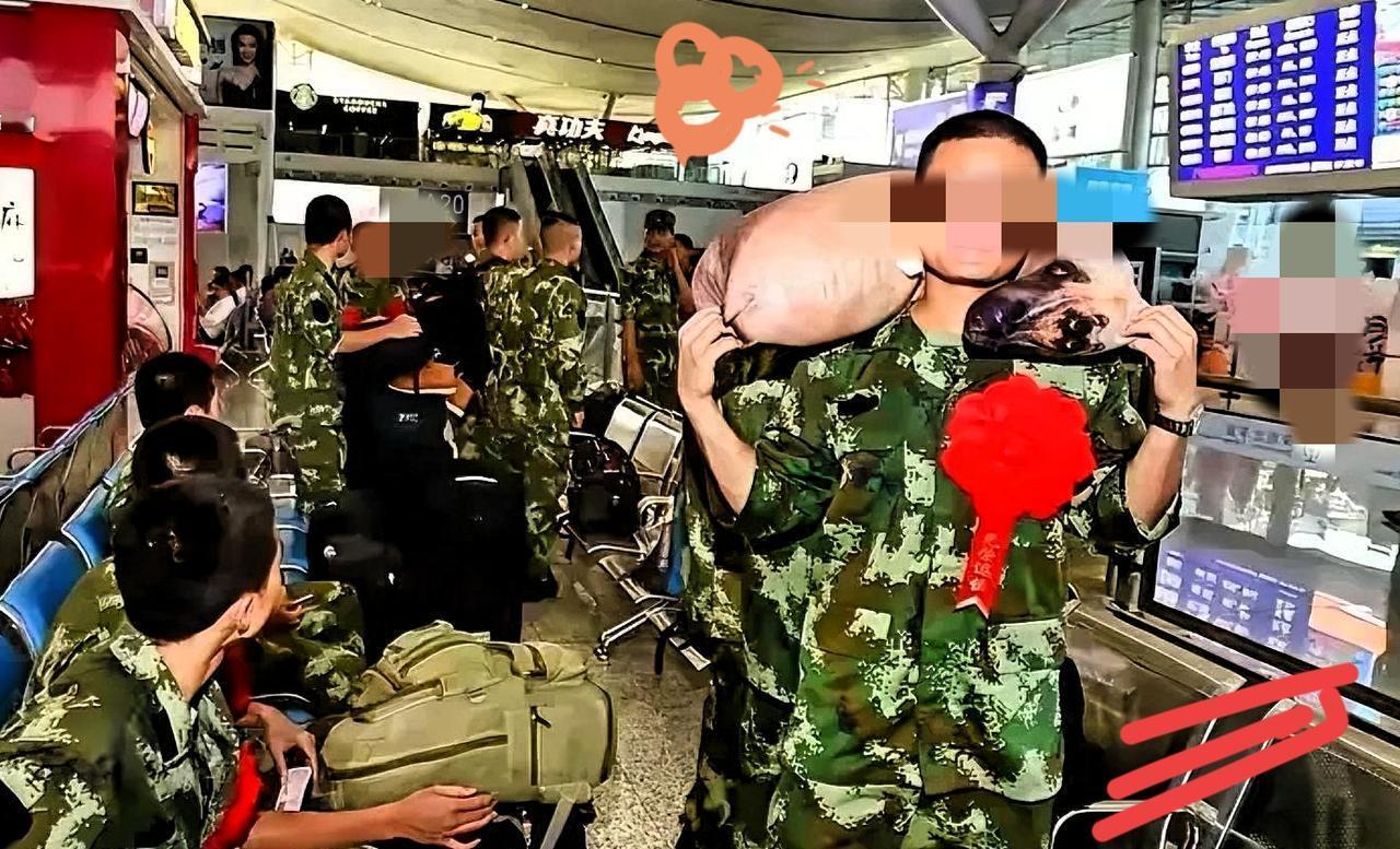 听着听着眼泪掉下来了！这位军人战士说：你知道部队的床单为什么是白色的吗？因为活