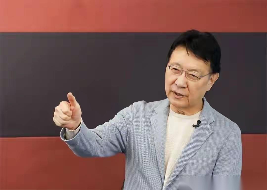 赵少康明批季麟连暗指郑丽文，并叫嚣：有本事开除我赵少康的党籍啊，你们开啊。另一个
