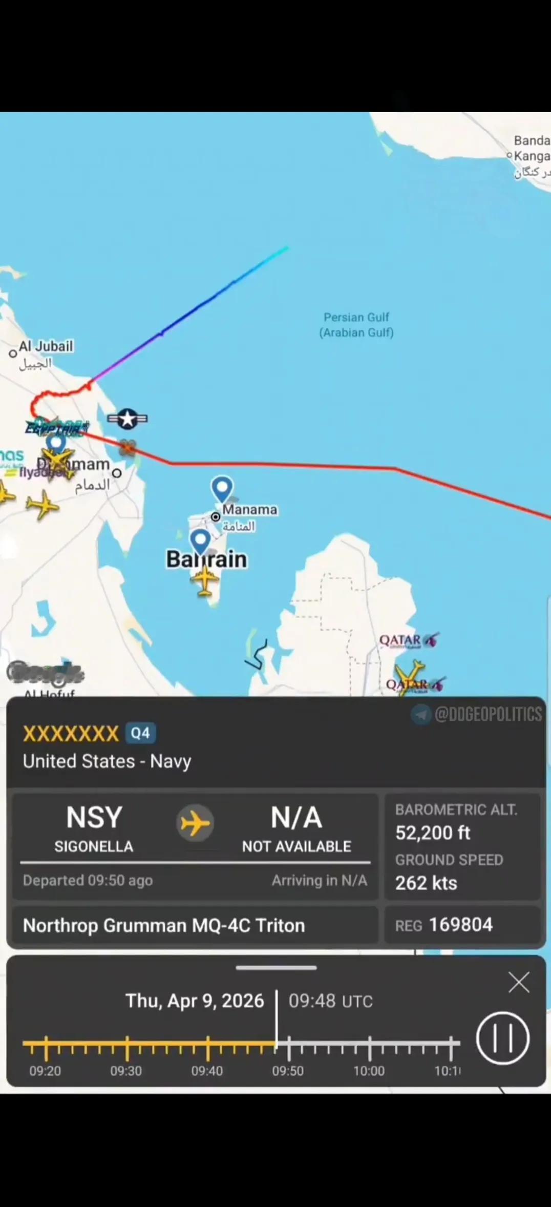 美国海军一架MQ-4C“人鱼海神”战略侦察无人机在掠过沙特上空然后再次飞入波斯湾