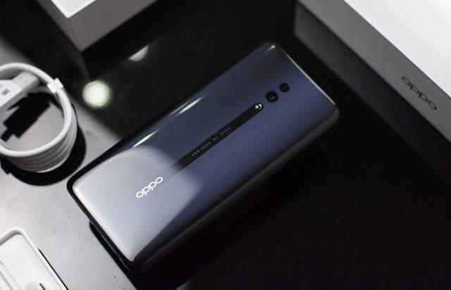 千元机逆袭，是行业变了还是用户清醒了？摸过无数真机却从不跟风买，只因自媒体不景