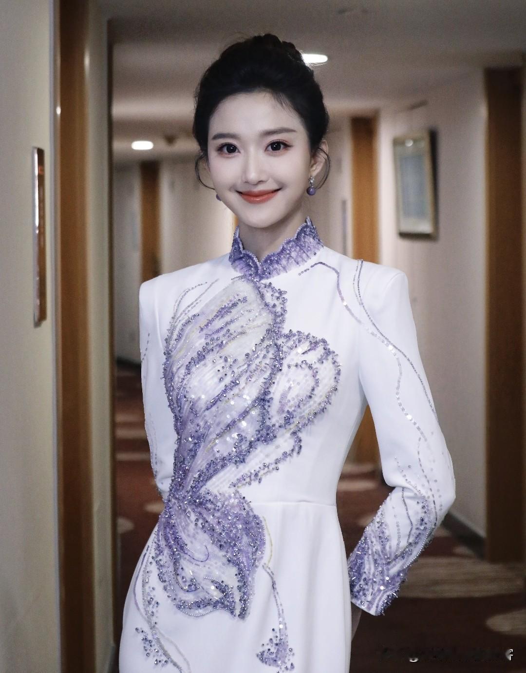 刘心悦身上有个弱点，她可能永远都改不了，不是她不漂亮，也不是主持不好，而是她