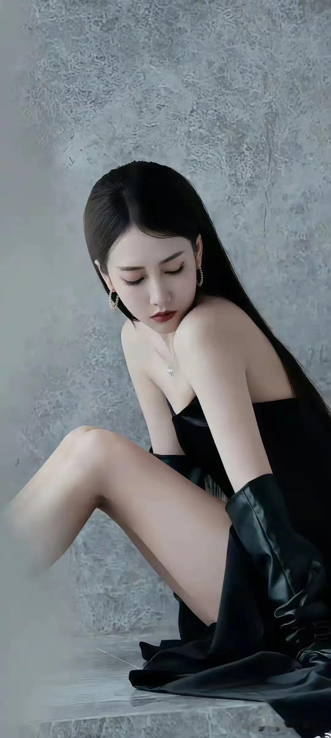  一颦一笑皆风情的性感女神弦子