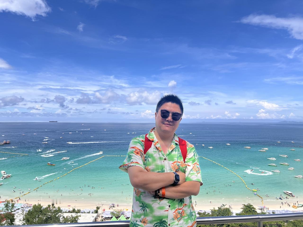 格兰岛租个小摩托自由骑行，没有导航漫无目的的转悠感觉真好；在Nabaan码头