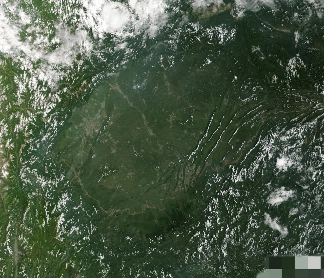 这地形也是全国独一份[呲牙笑]