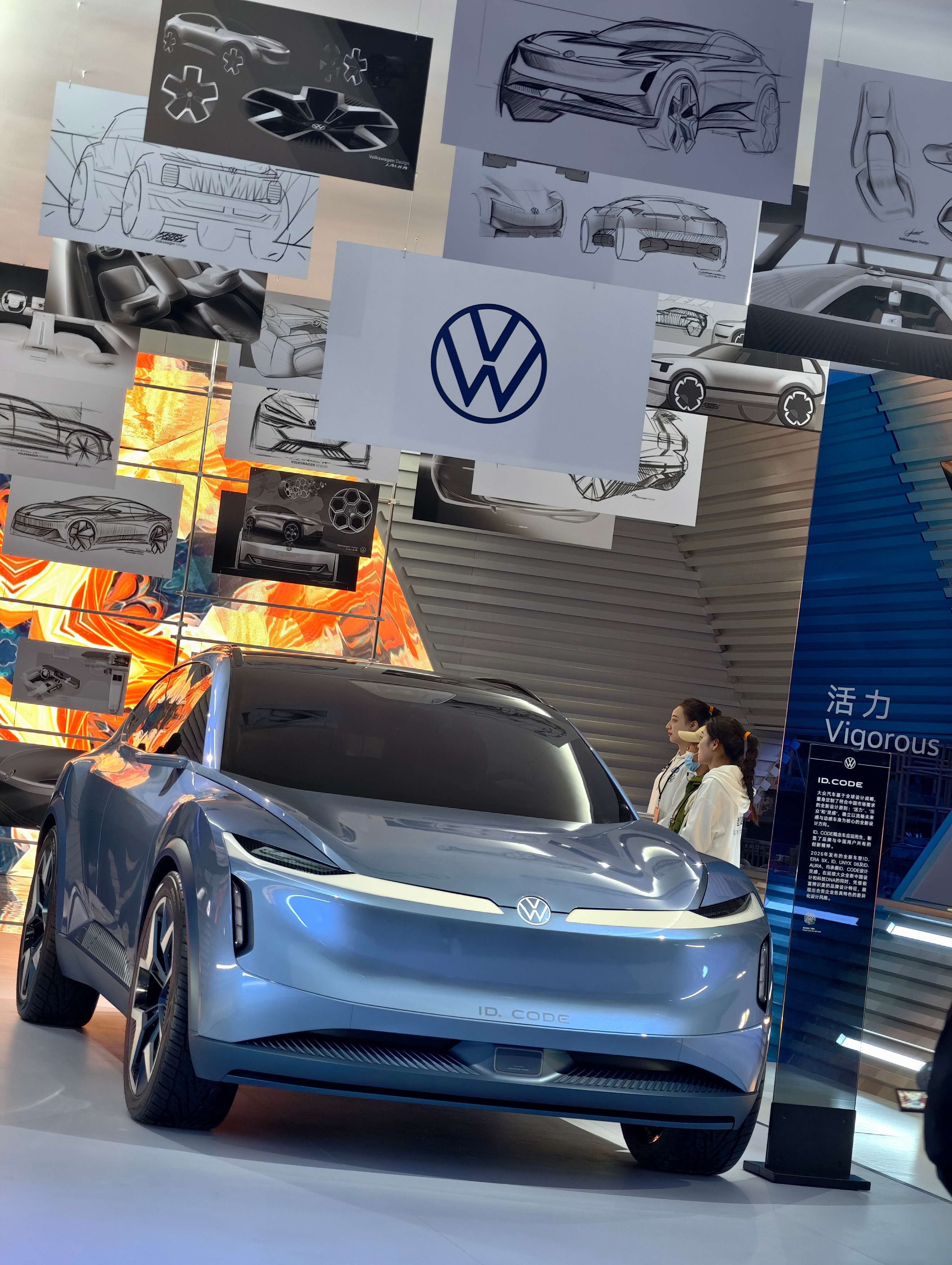 mia的汽车日常今晚大众之夜！见到了代言人辛芷蕾！大众太会选人了吧，女神跟ID