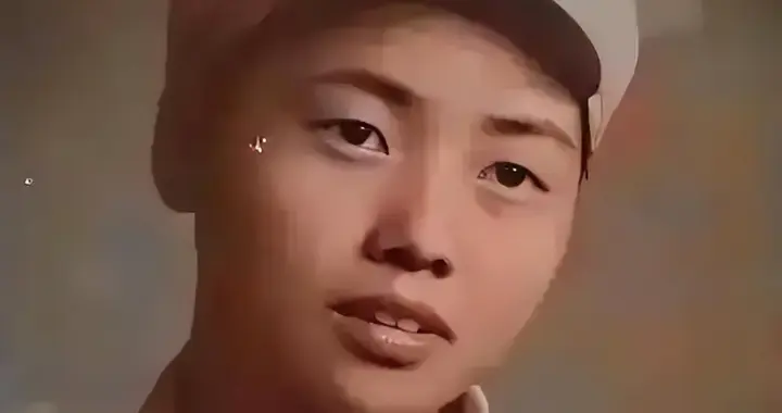抗美援朝期间, 志愿军17岁女卫生员为救战友, 突破自己的生理底线