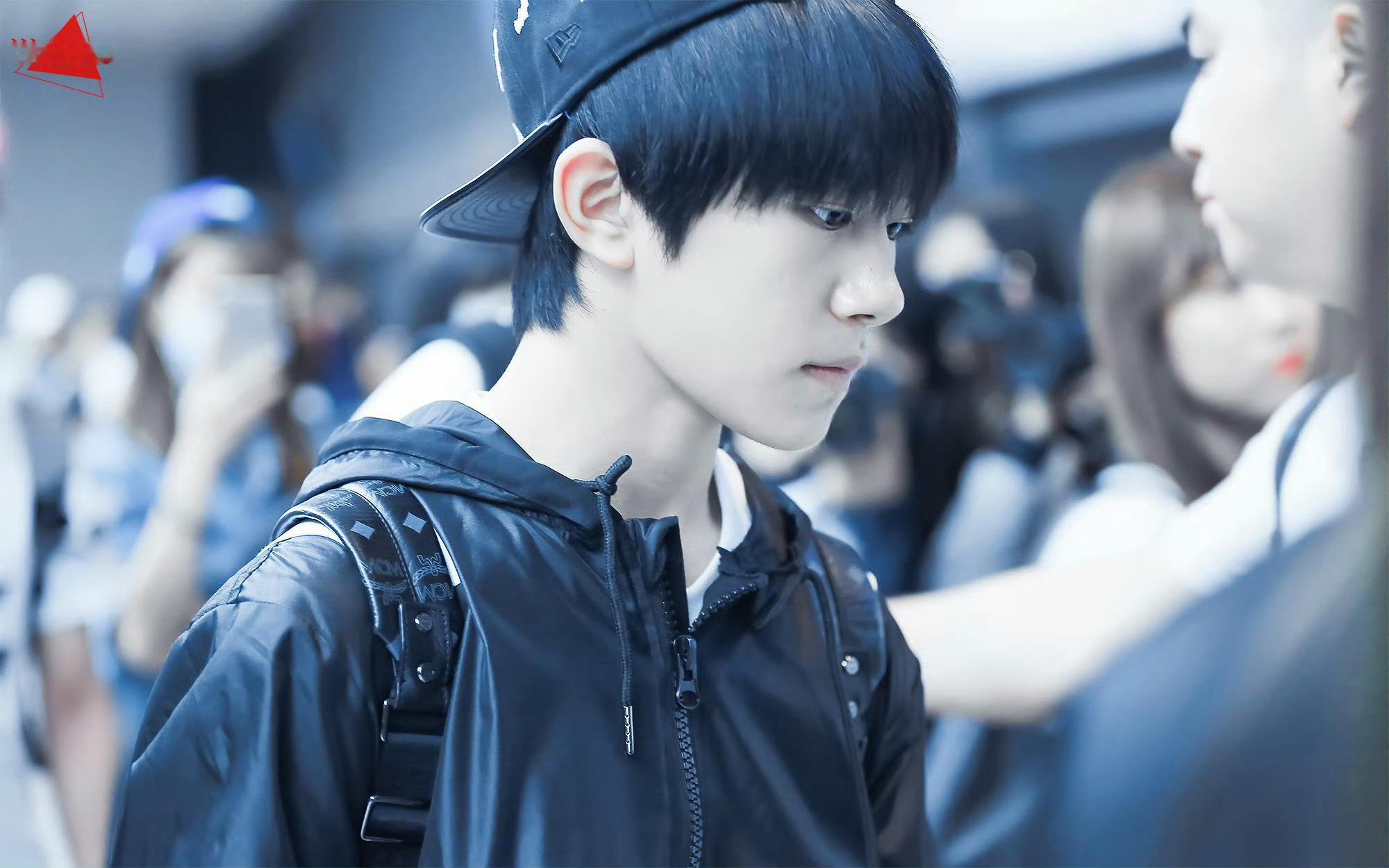 易烊千玺电影惊蛰无声四字易烊千玺yyqx四字弟弟请看老公养成记小猫咪-