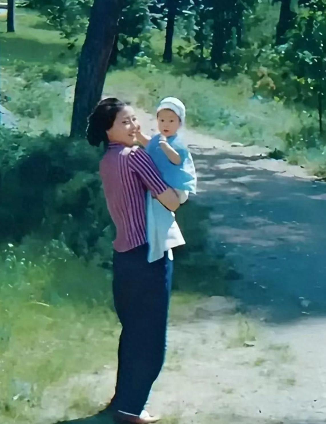 钱学森之女钱永真，八十年代留学美国最终定居，继承母亲衣钵在异国音乐道路上坚持追梦