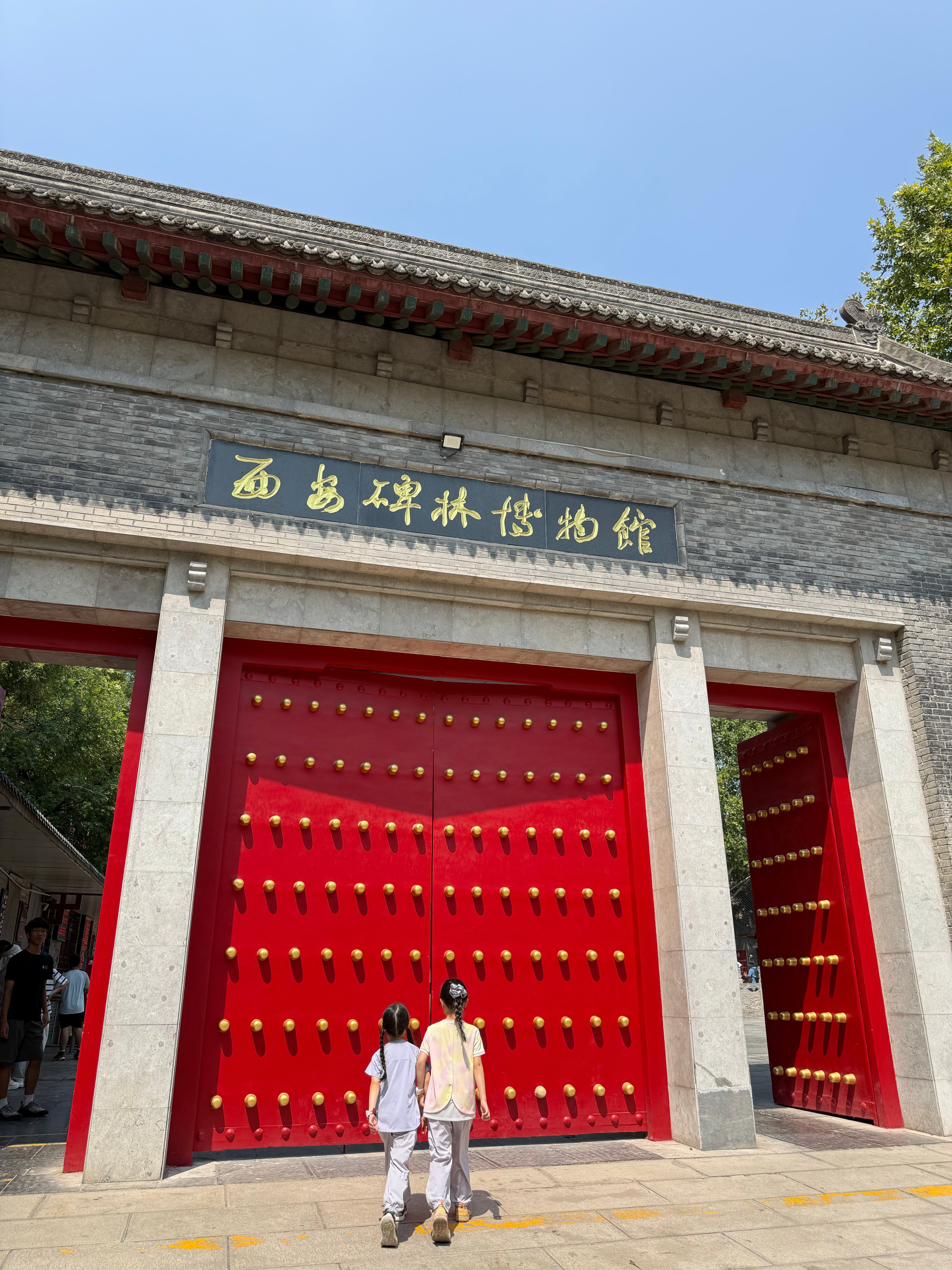 陕西高温暴雨同时出现只有高温，没见雨呢[笑着哭]​​​