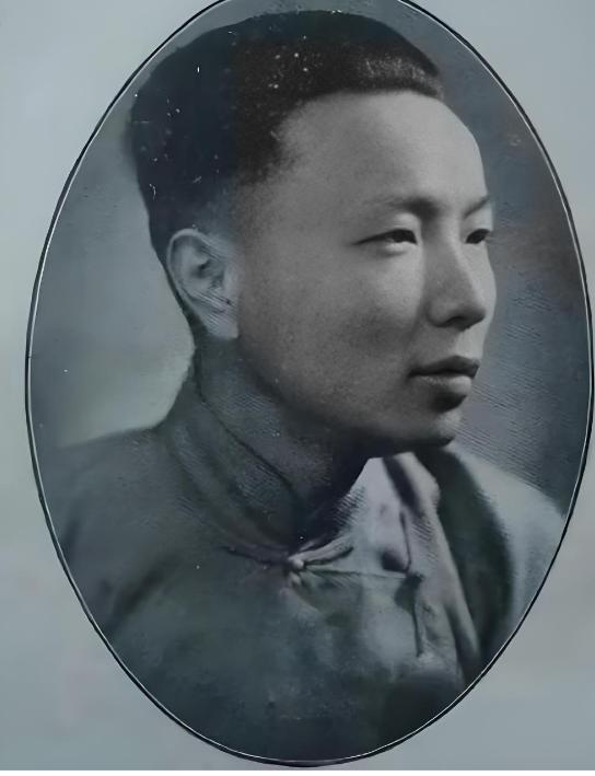 谈起民国时期的命理奇人，韦千里绝对是一个绕不开的名字。他并非那种只在乡野间摆摊