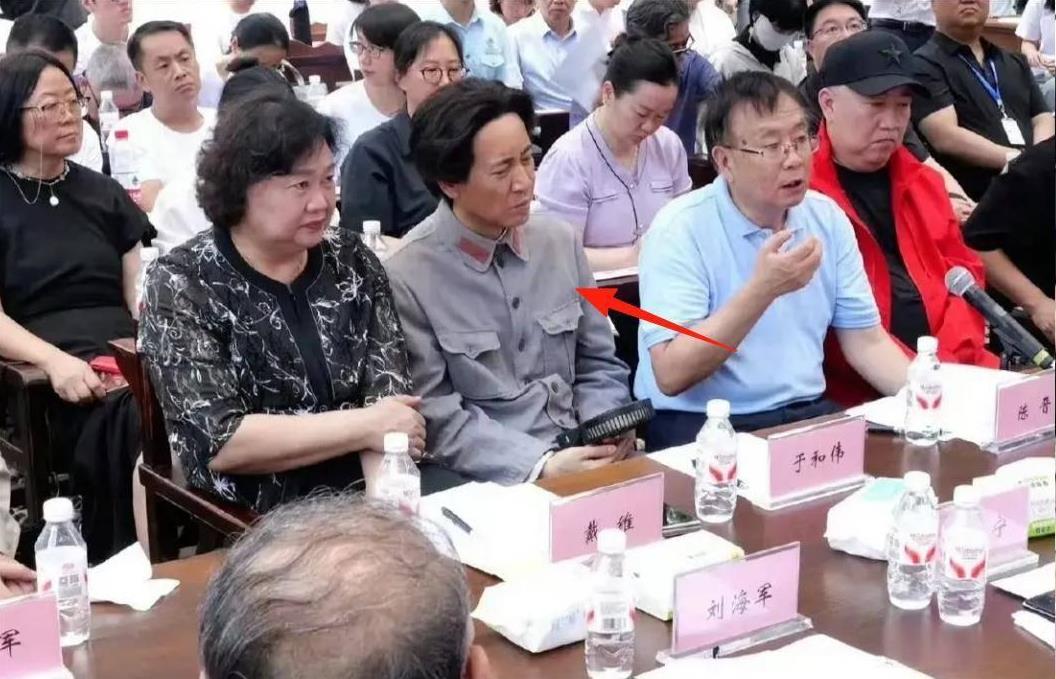 塑造一个角色，形似更要神似，于和伟让人感到惊喜。虽然他演过刘备曹操，但是这个角