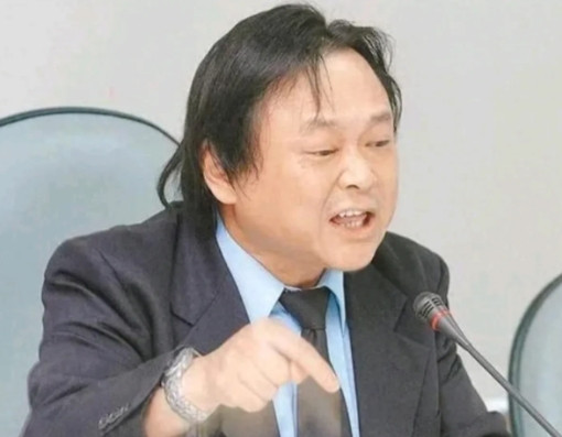 王世坚出来表态了！在“大罢免”惨败之后，民进党党内纷纷把矛头指向“头号战犯”柯建