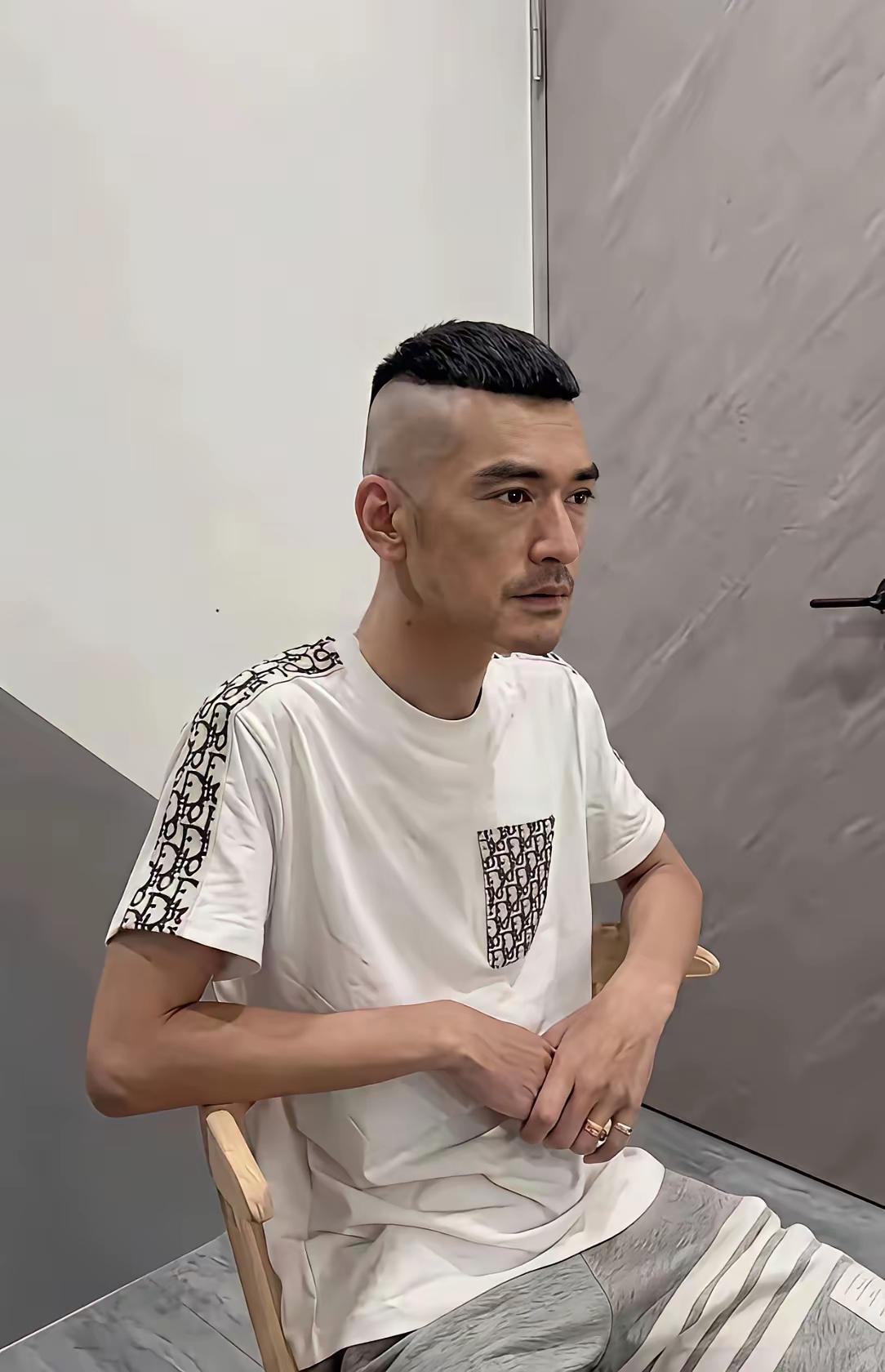 我的天，我的地，我的姥，我的宝！男明星们到底是怎么了呀？难道是因为以前帅呆了，酷