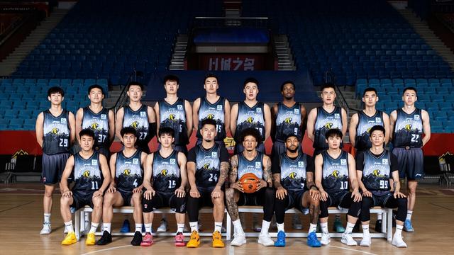 超过外援成球队得分王! 1米82小将场均20.8分, 率队三连胜