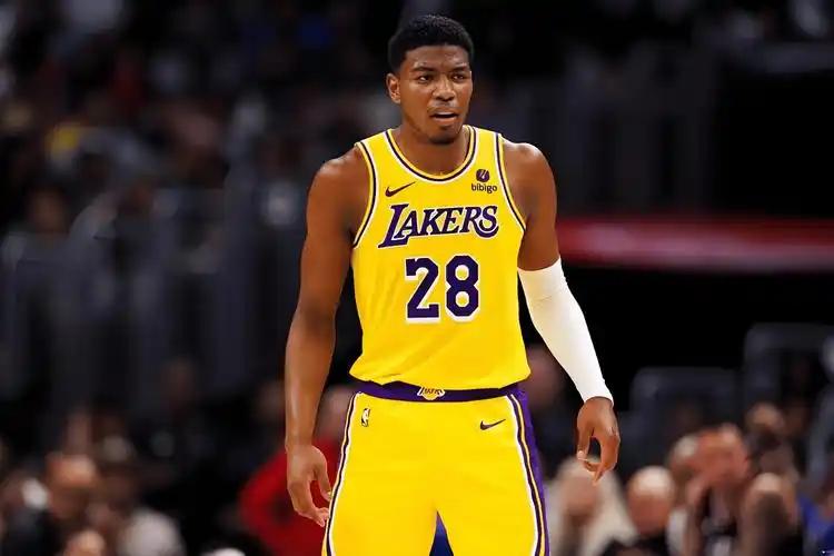 湖人爆冷赢球后，八村塁说出了真心话！ 詹姆斯因为伤病缺席这场对阵尼克斯的比赛