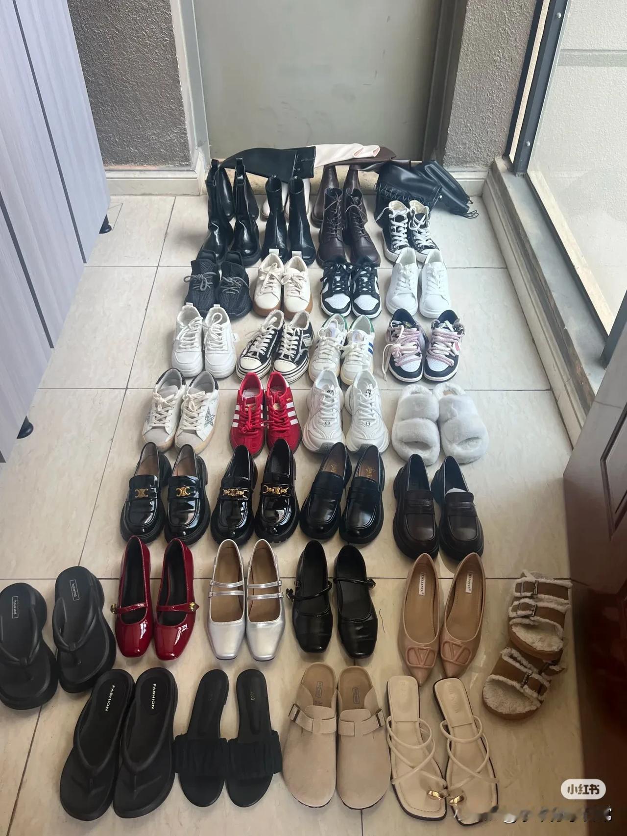 😆休假在家的日子里，闲得发慌，开始盘点盘点自己的鞋柜。发现我的鞋子真的巨
