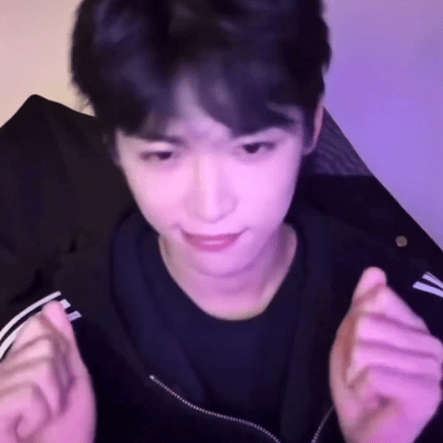 梓渝想驾驭少年感开心感强的角色阳光少年的快乐是会传染的！梓渝想驾驭这样的角色，
