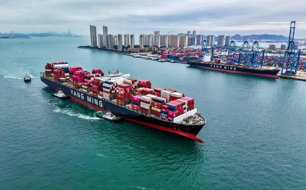 美国韩国终于放心了11月10日，中国商务部决定：当天起暂停对韩国造船巨头，韩