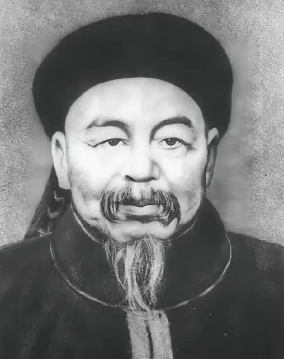 左宗棠倒插门进了周家，连生三个女儿后，妻子劝他纳妾，左宗棠死活不肯，岳母说：“要
