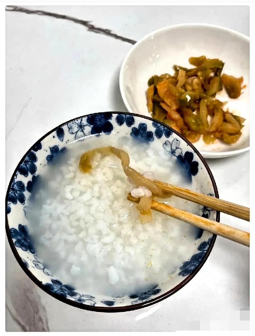 股票啊股票，我真有点扛不住，再这样下去我真要天天喝白粥了。说说我自己的教训：