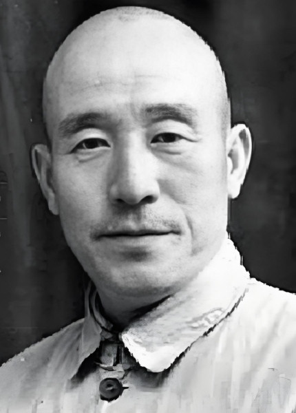 1948年12月22日，解放军攻入新保安城内，国民党35军军长郭景云顽固异常，对