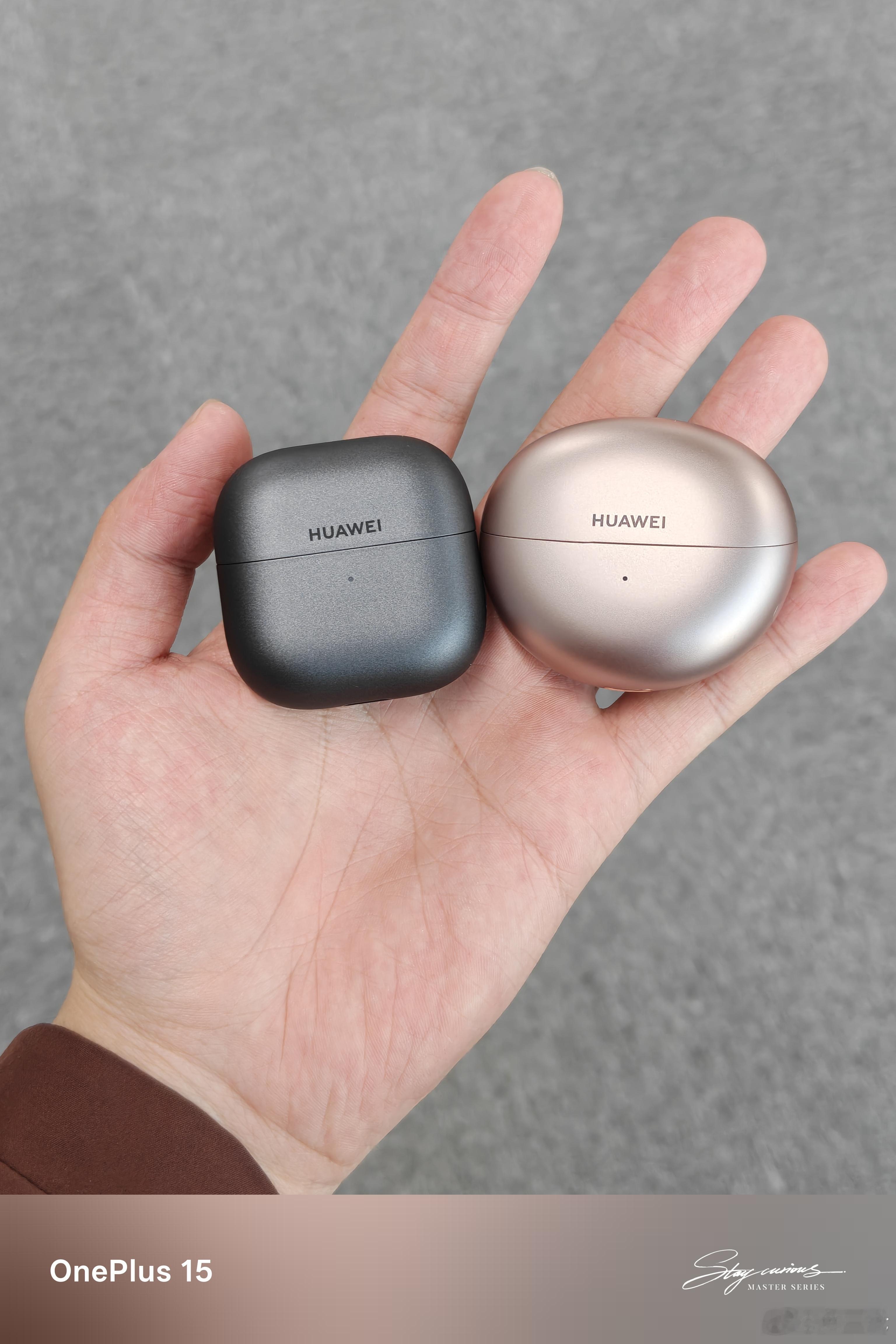 哇，华为FreeClip2耳夹耳机体积比1代小这么多，而且收纳方式也很巧妙。依旧