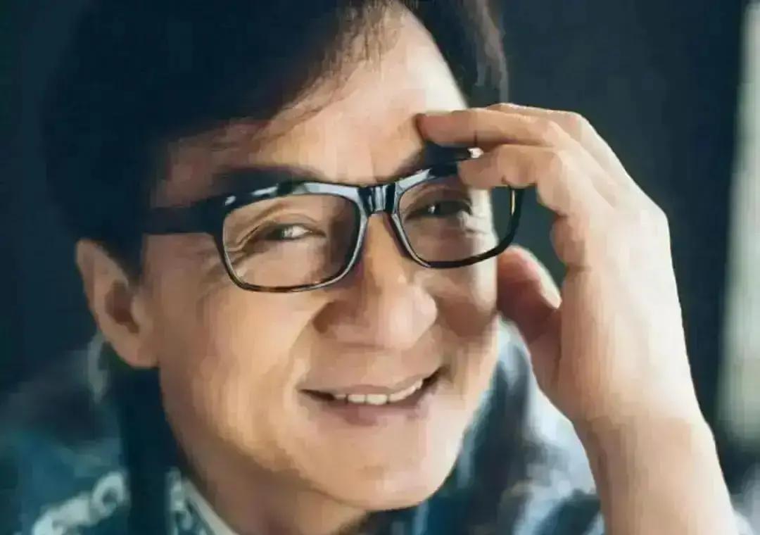 除夕夜那通10分钟的视频，只换来一句“谢谢爸爸”。第二天，房祖名写了剧本。第