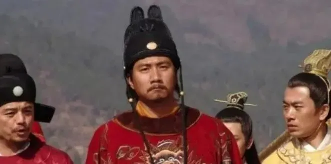 1375年，刘伯温去世才2天，就急匆匆下葬。没想到3天后，朱元璋得到密报，立刻下