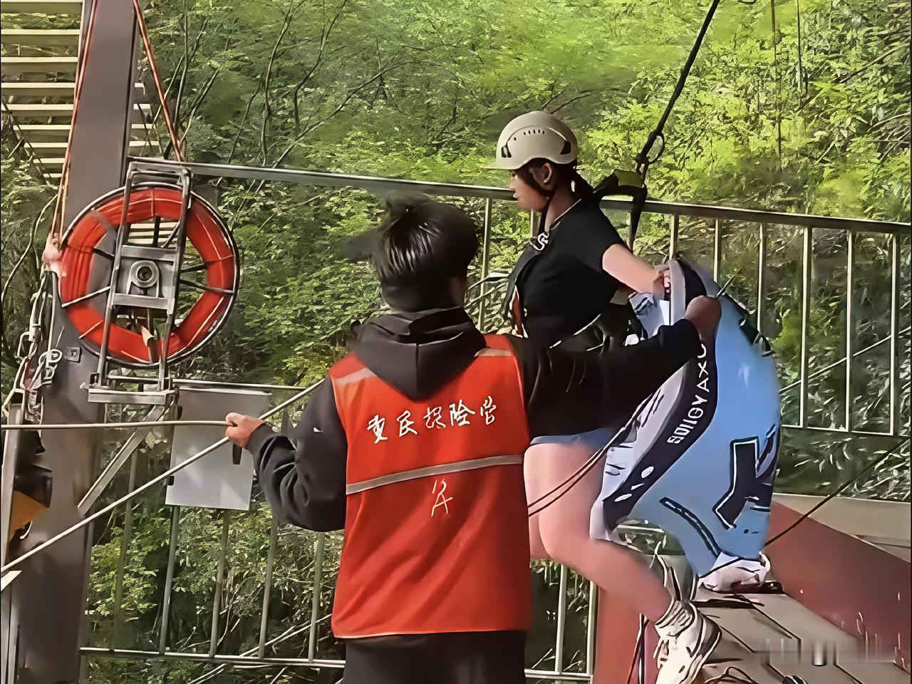 太让人揪心了！网红高空刺激项目，这回真的玩出了人命！5月3日，四川广安华蓥