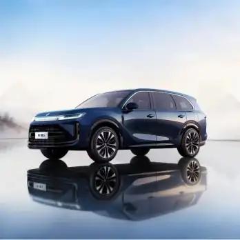 那么，支撑华境S如此高调亮相的底气从哪里来？答案清晰地指向了它背后的“顶级朋友