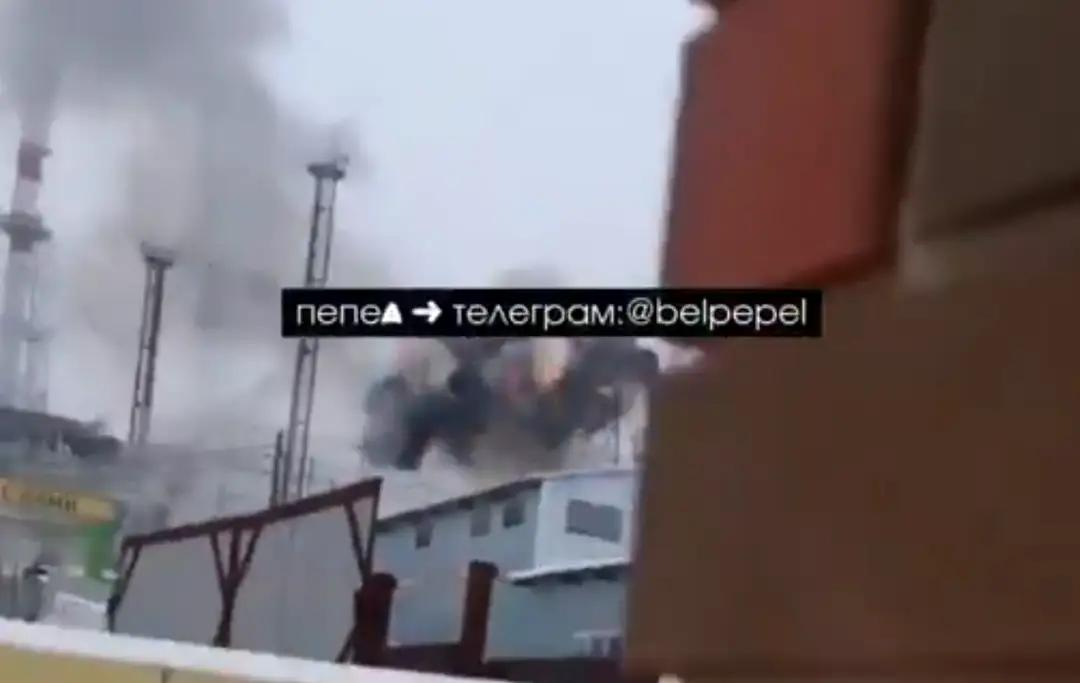 乌克兰开始了新一轮的轰炸行动。2月8日，乌克兰对俄罗斯本土