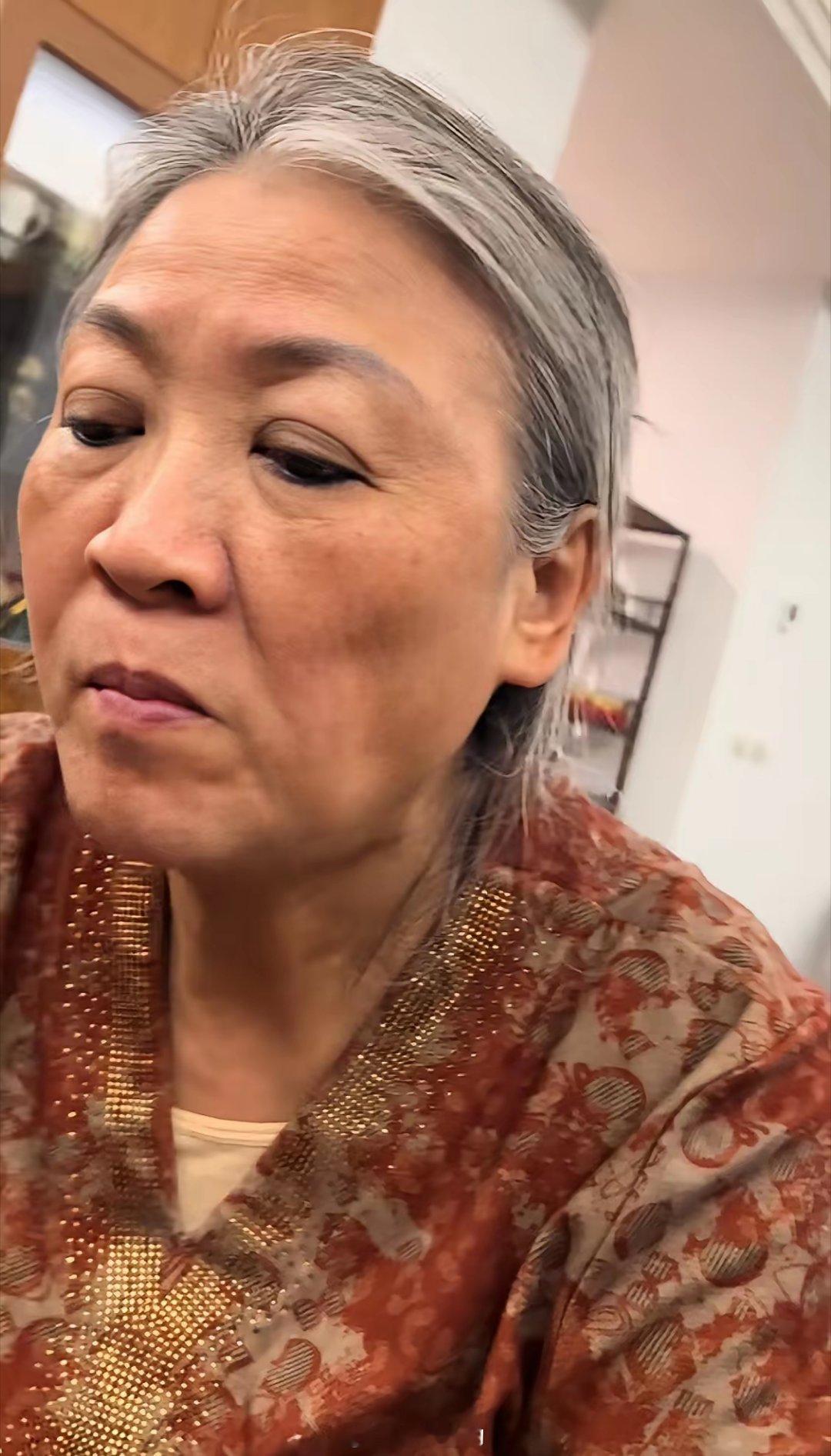 李立群被骗500万，我一点都不意外。其实镜头里早就露出来了，一个人家里顺不顺，他