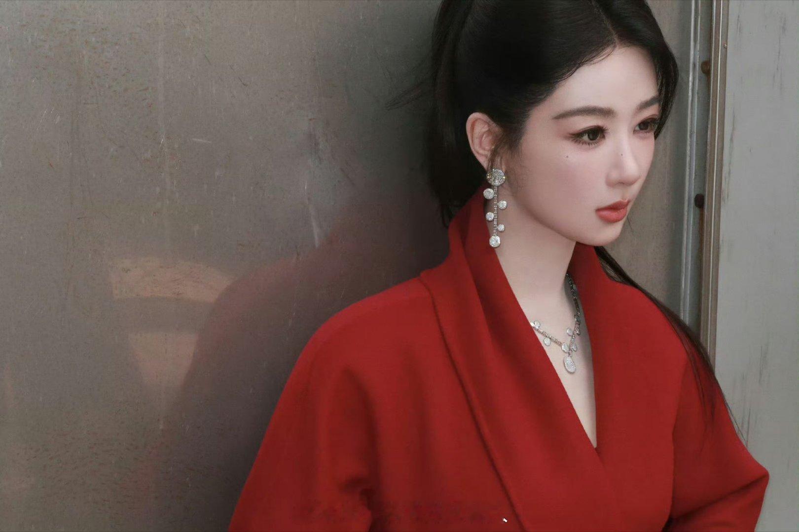 杨紫工作室妆造大家对精修图和生图怎么看​​​